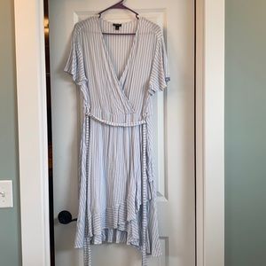 Torrid lightweight faux wrap dress